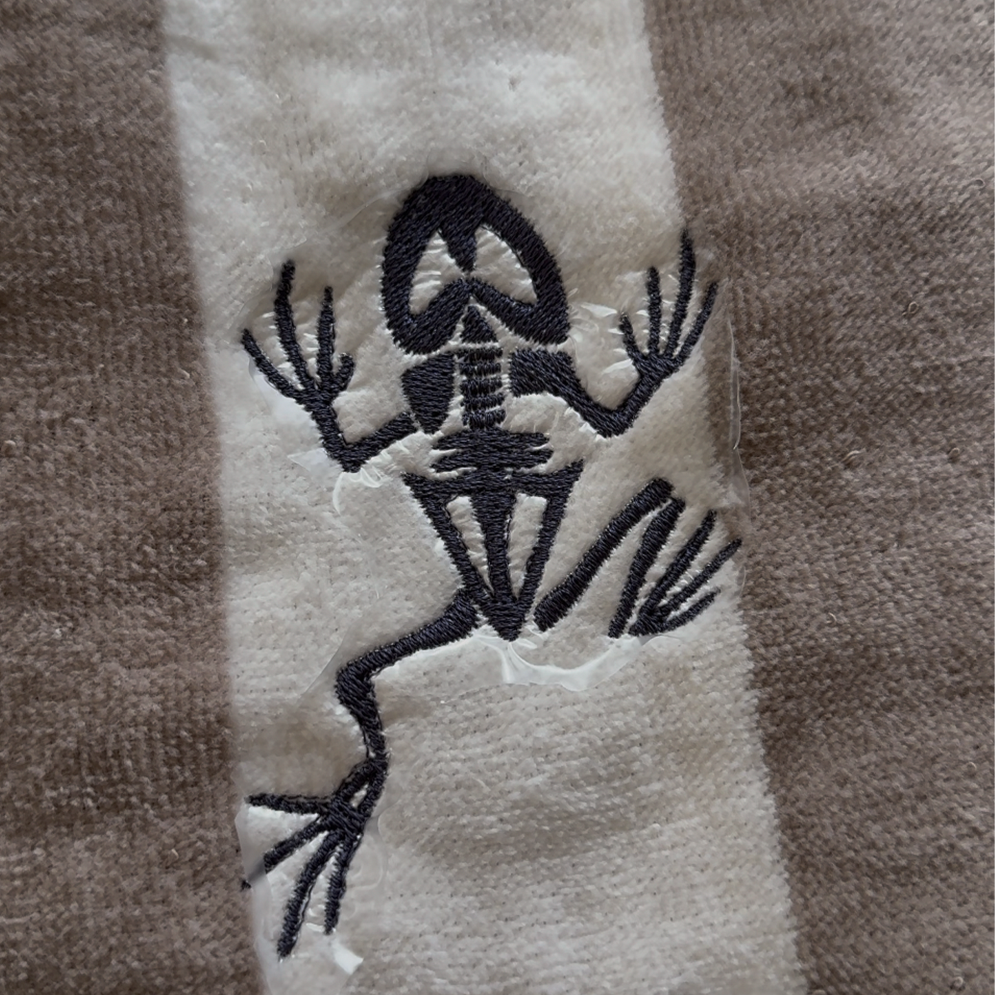 Brother satin-finish broderitråd – 707 Gråblå